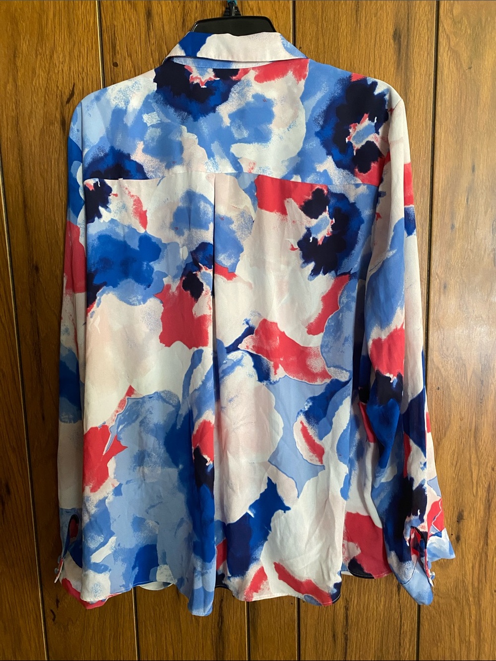 Alfani Abstract Red Blue and White Draped Blouse - Picture 4 of 4
